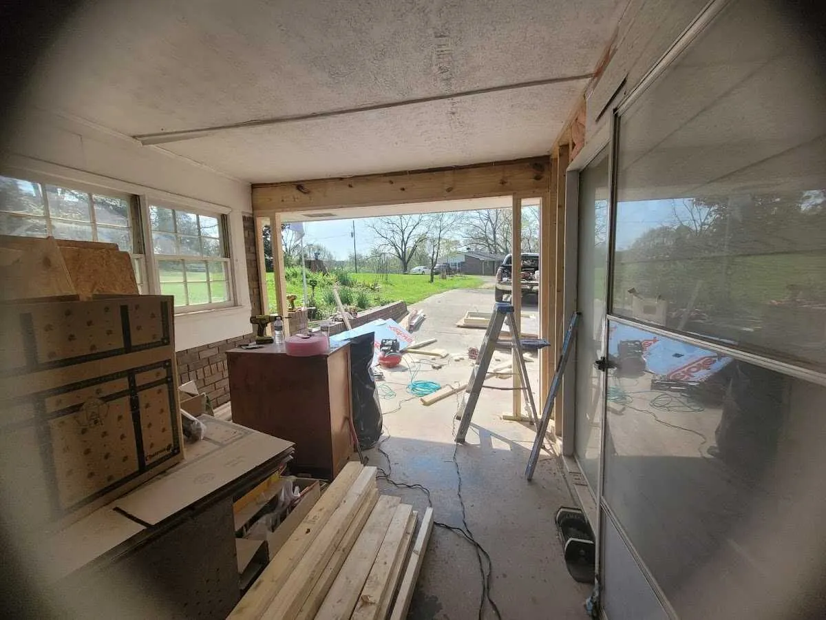 Air movers and dehumidifier for Drying & Dehumidification in Runnemede